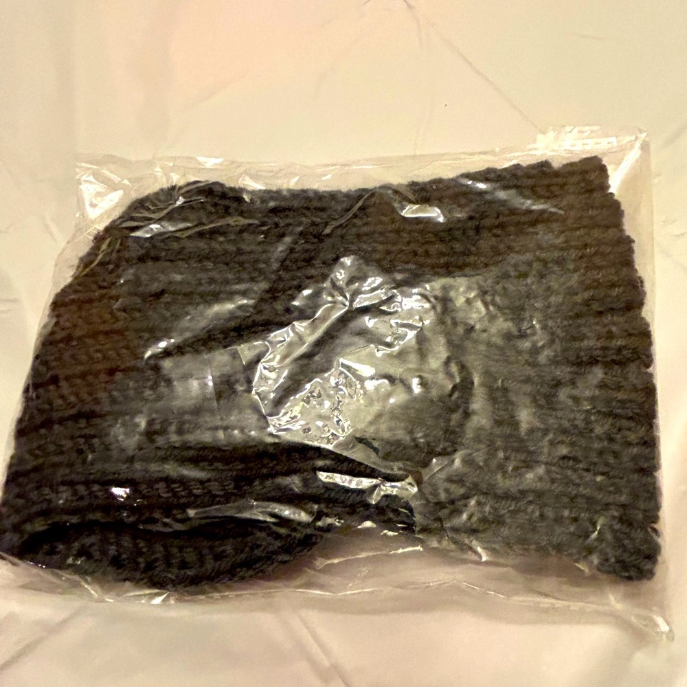 NWT Black Colored Vintage Knitted Headband/Ear Warmers With Pearl Beaded Decor - Picture 4 of 7